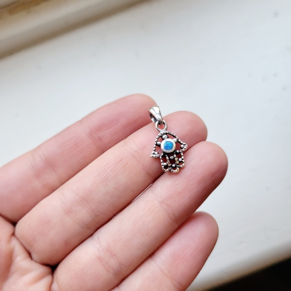 New Handmade 925 Sterling Silver Dainty Hamsa Blue Triplet Opal Evil Eye Charm - Picture 1 of 6